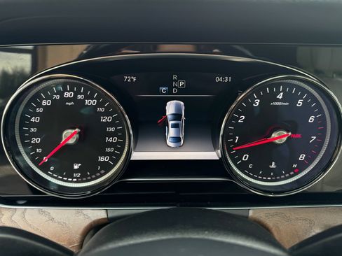 Used 2017 Mercedes-Benz E 300 image 36