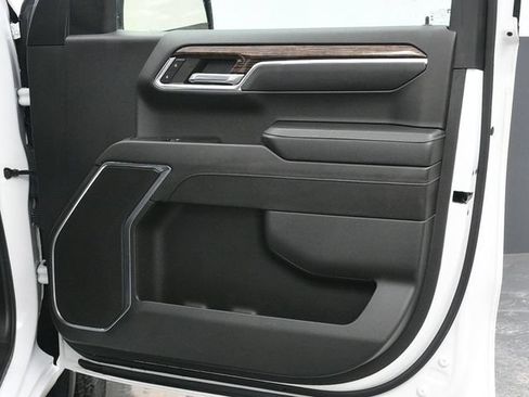 Used 2023 GMC Sierra 1500 Elevation AWD/4WD image 9