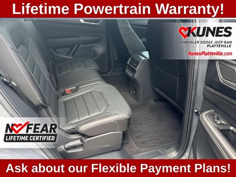 Used 2024 Volkswagen Atlas Cross Sport SEL AWD/4WD image 24