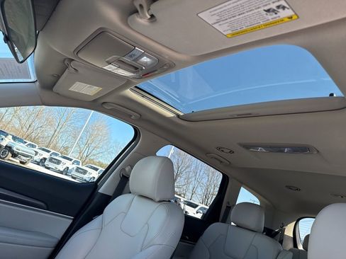 Used 2024 Kia Telluride S w/ S Sunroof Package image 4