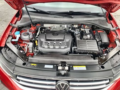 Used 2023 Volkswagen Tiguan SE FWD image 28