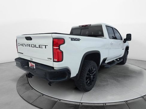 Used 2025 Chevrolet Silverado 2500 LTZ w/ LTZ Plus Package image 5