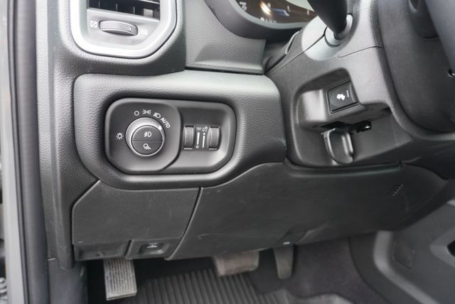 Used 2026 RAM 3500 Laramie AWD/4WD image 36