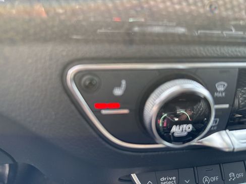 Used 2021 Audi SQ5 Prestige w/ Prestige Package image 16