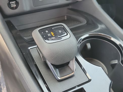 Certified 2024 Nissan Rogue SV FWD image 31