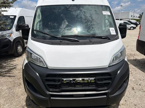 Used 2024 RAM ProMaster 2500 w/ Convenience Group FWD image 7