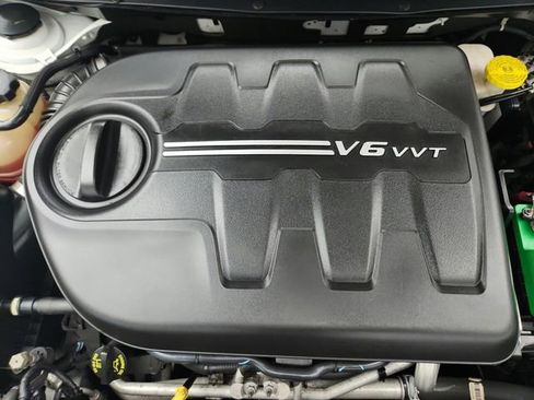 Used 2018 Jeep Cherokee Limited image 38