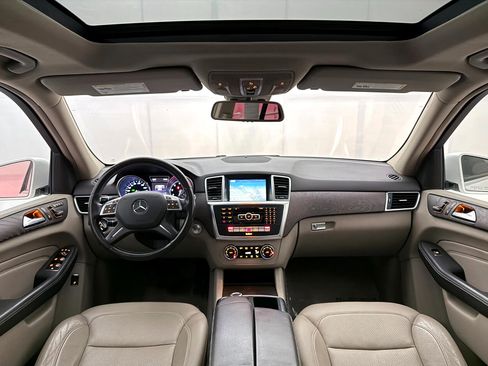 Used 2015 Mercedes-Benz ML 350 ML350 4MATIC w/ Premium 1 Package image 27