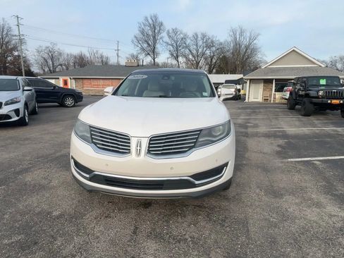 Used 2018 Lincoln MKX Reserve w/ Driver Assistance Package image 3