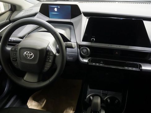 New 2026 Toyota Prius LE image 27