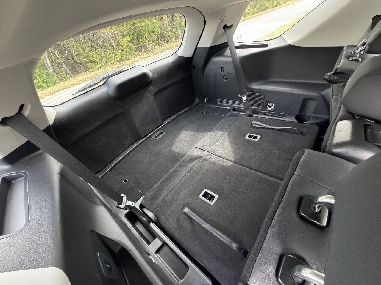 Used 2025 Ford Explorer Active RWD image 34