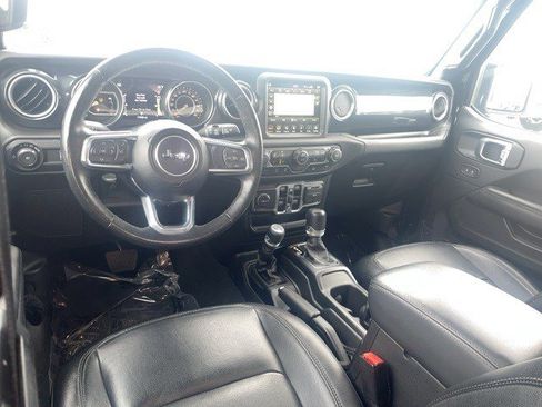 Used 2023 Jeep Wrangler Unlimited Sahara image 17