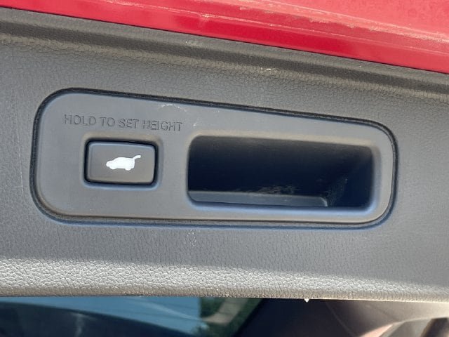 Used 2025 Honda Pilot Elite image 32