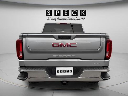 New 2026 GMC Sierra 1500 SLT image 4