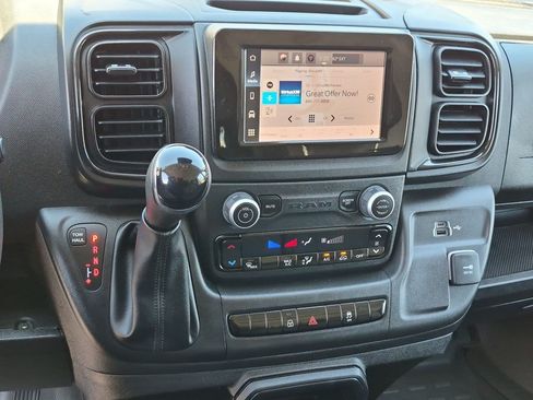 Used 2024 RAM ProMaster 2500 FWD image 14