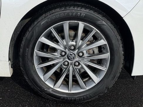 Used 2016 Toyota Avalon Limited image 47