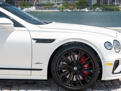 Used 2025 Bentley Flying Spur Plug-In Hybrid w/ First Edition Specification AWD/4WD image 50