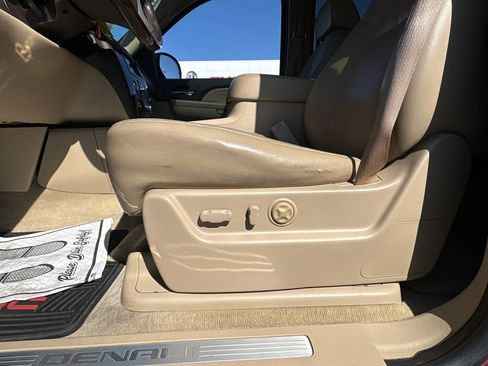 Used 2008 GMC Yukon Denali image 20
