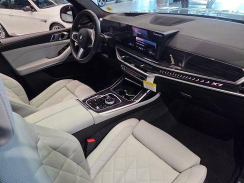 New 2026 BMW X7 xDrive40i w/ M Sport Package image 28