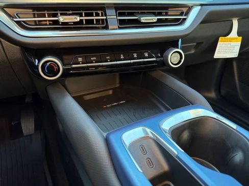 New 2026 Chevrolet Equinox EV LT image 30