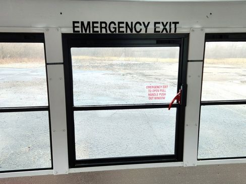 Used 2016 Chevrolet Express 3500 Work Van w/ School Bus Package image 18