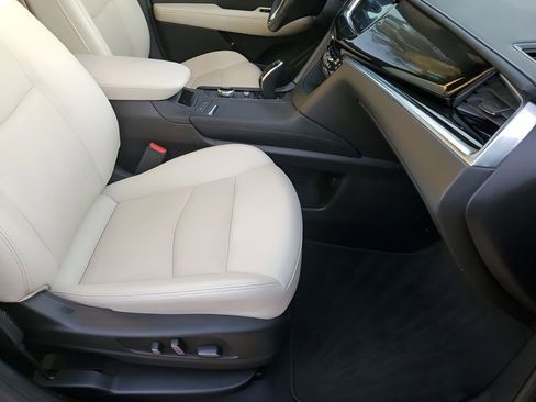 Certified 2022 Cadillac XT6 Sport image 16