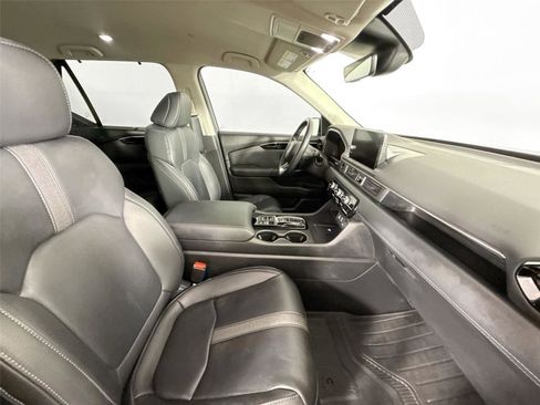 Used 2025 Honda Pilot EX-L image 44
