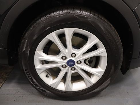 Used 2018 Ford Escape SEL image 28