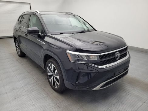 Used 2022 Volkswagen Taos SE image 13