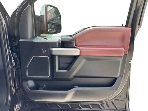 Used 2019 Ford F350 Platinum w/ Platinum Ultimate Package image 50