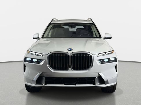 Used 2026 BMW X7 xDrive40i AWD/4WD image 8