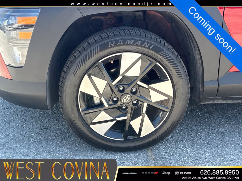 Used 2024 Hyundai Kona SEL AWD/4WD image 4