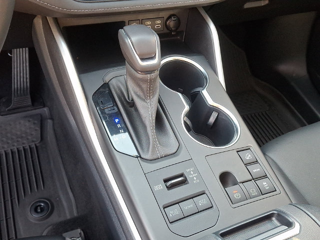 Used 2023 Toyota Highlander XLE AWD/4WD image 13
