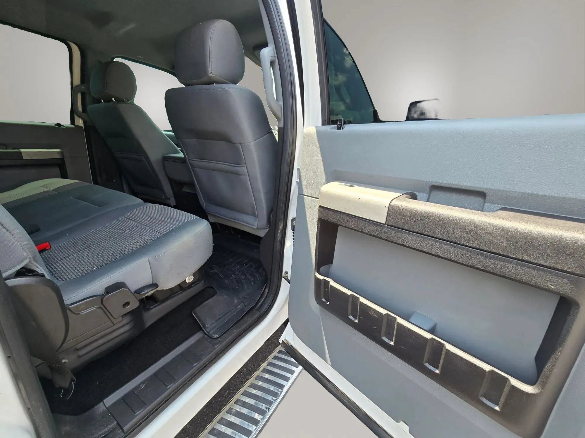 Used 2013 Ford F250 XLT w/ Chrome Pkg AWD/4WD image 16