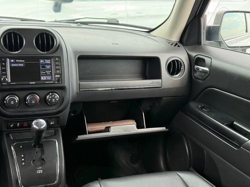 Used 2017 Jeep Patriot High Altitude AWD/4WD image 25