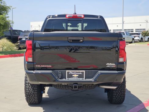 New 2026 Chevrolet Colorado ZR2 w/ Technology Package AWD/4WD image 8
