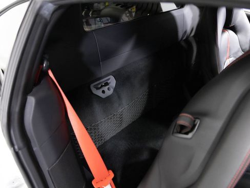 Used 2020 Ferrari F8 Tributo image 38