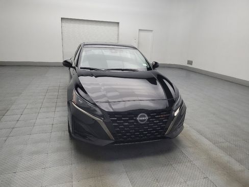 Used 2024 Nissan Altima 2.5 SR FWD image 14