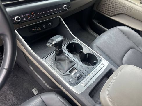 Used 2026 Kia Carnival FWD image 44