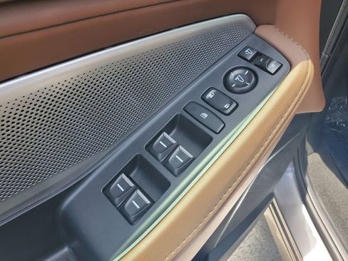 Certified 2025 Acura MDX FWD w/ Technology Package image 21
