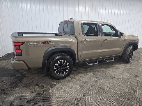 Used 2022 Nissan Frontier PRO-4X image 3