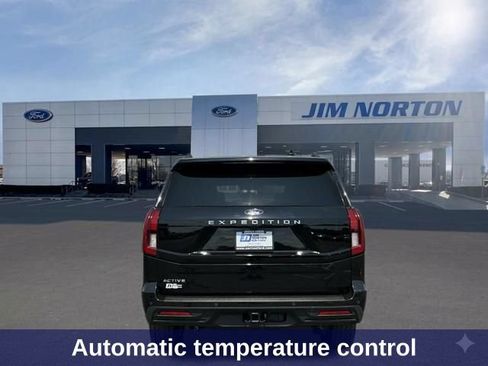 Used 2025 Ford Expedition Active AWD/4WD image 6