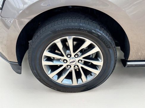 Used 2018 Ford Expedition Max Limited w/ Equipment Group 301A RWD image 33