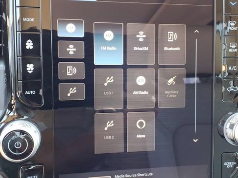 New 2026 RAM 1500 Laramie AWD/4WD image 7