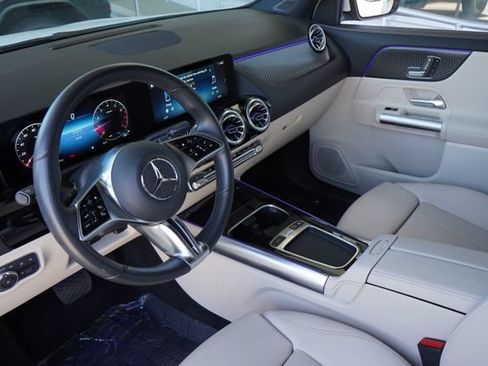 Certified 2025 Mercedes-Benz GLA 250 image 24