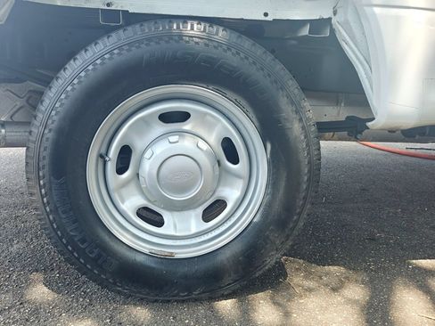 Used 2017 Ford F250 XL w/ Power Equipment Group RWD image 20