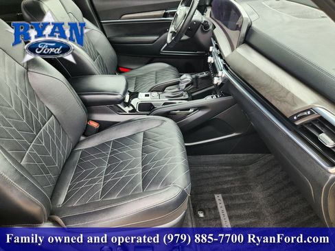 Used 2024 Kia Telluride SX X-Line AWD/4WD image 9