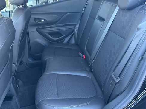 Used 2022 Buick Encore Preferred w/ Safety Package image 22