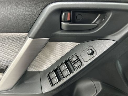 Used 2018 Subaru Forester 2.5i Premium AWD/4WD image 11