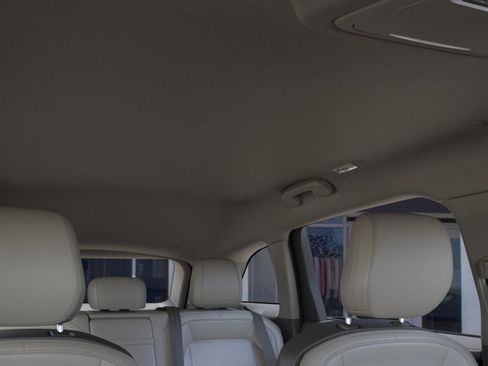 New 2025 Lincoln Nautilus Premier image 22